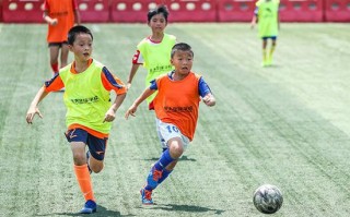 3岁能上足球学校吗，3岁能上足球学校吗请问